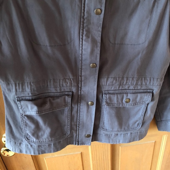 Women's Classic Utility Jacket‎ - Picture 3 of 14